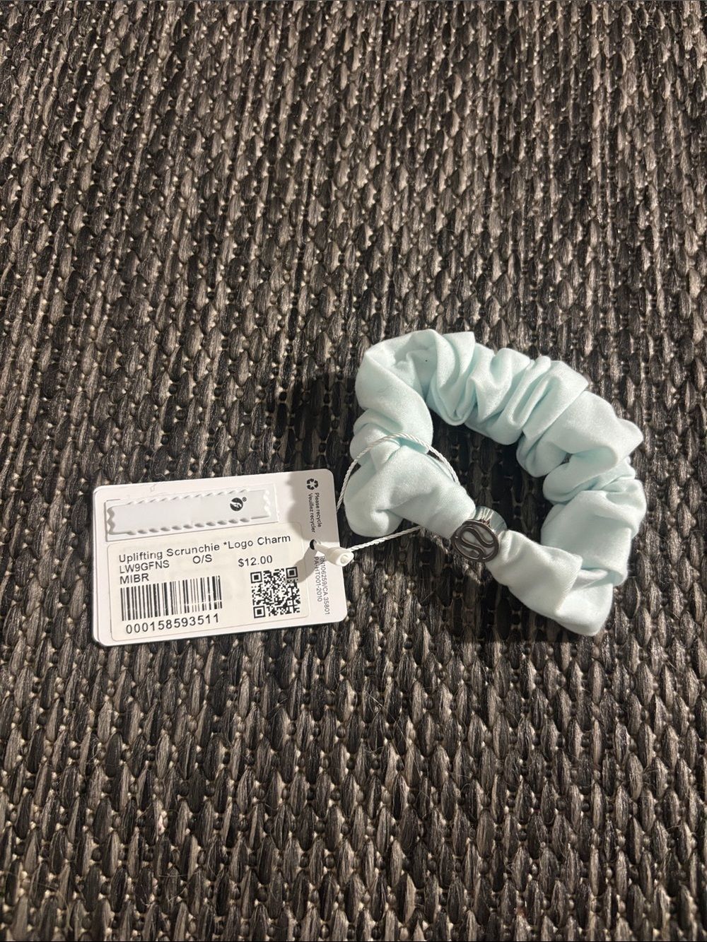 Lululemon Uplifting Scrunchie *Logo Charm NEW Mint Breeze